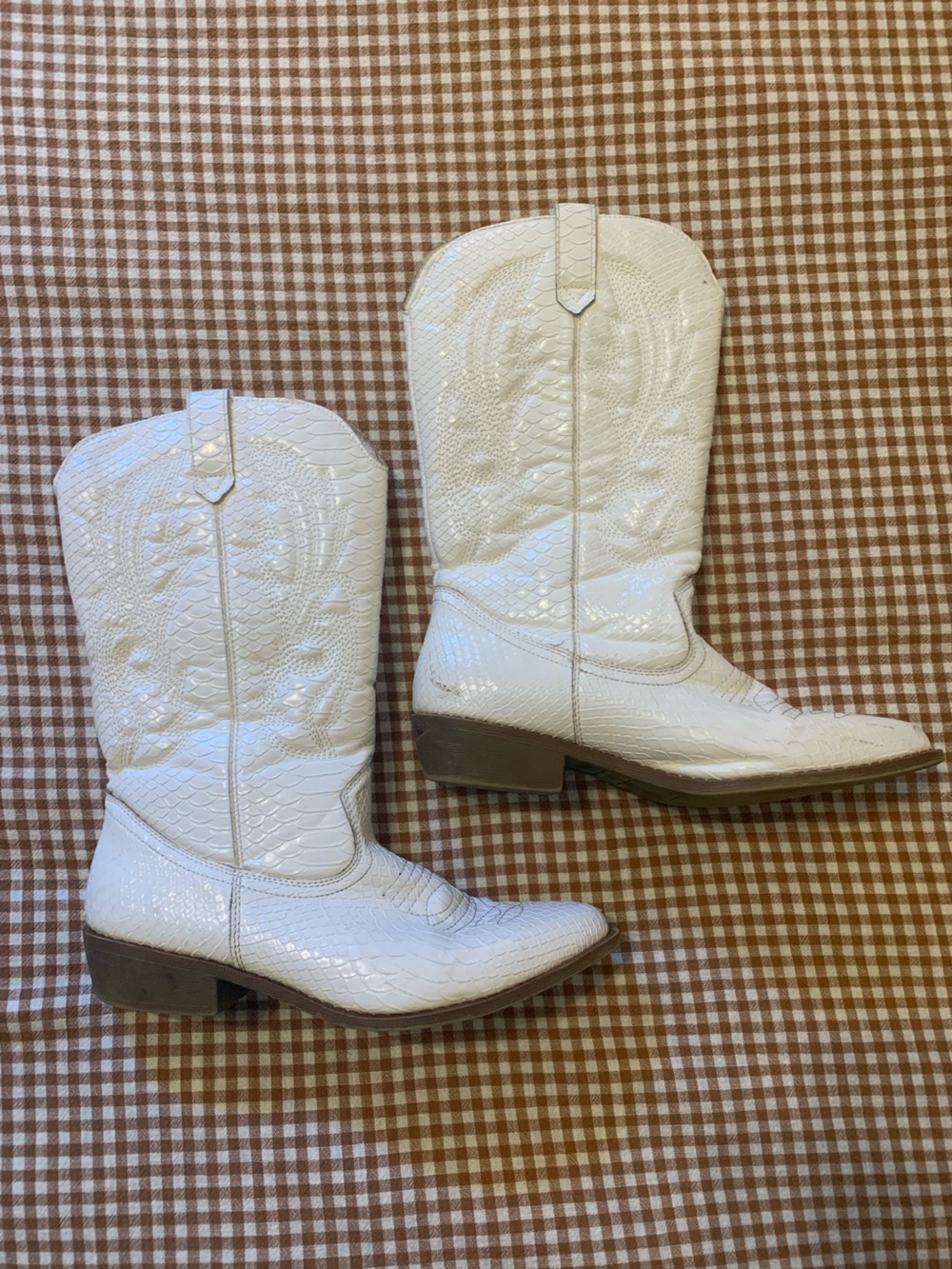 Classic White Western Boots - Women's Fashion Cowboy Boots